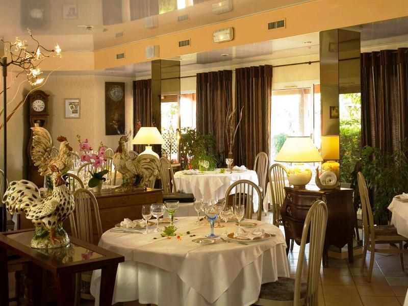 Logis Chez Bach Hotel Chaussin Kültér fotó